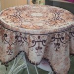 رومیزی طرح سنتی کرم قهوه ای