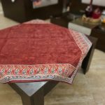 رومیزی شانل زرشکی مربع ساده با نقش لبه ترمه - Image 2